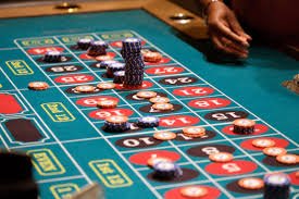 surga19 play.com live casino tables and sports betting interface on mobile